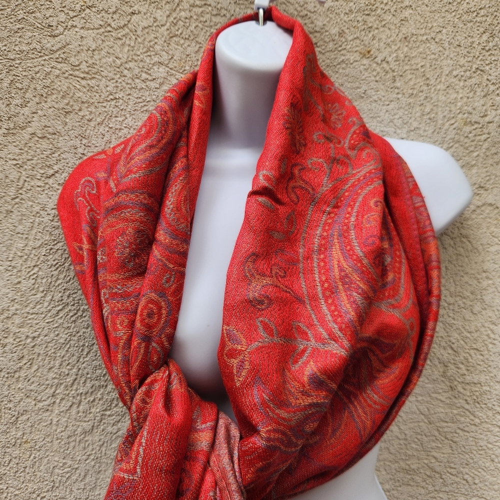 PASHMINA Cashmere Scarf Red Paisley Floral Wrap Shawl Fringe Soft 27 x 72 - Picture 4 of 8